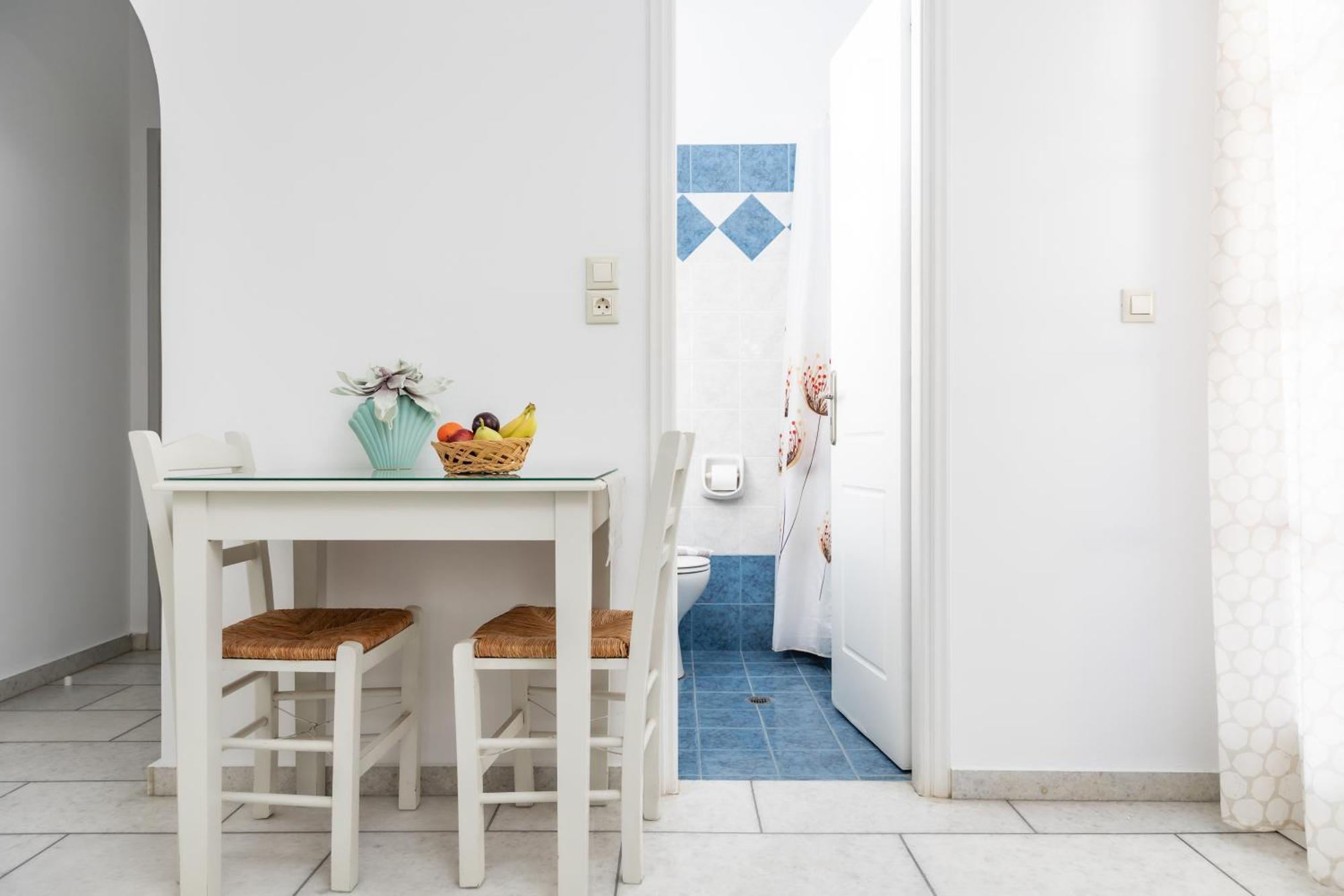 Depis Studios & Apartments Naxos City 外观 照片