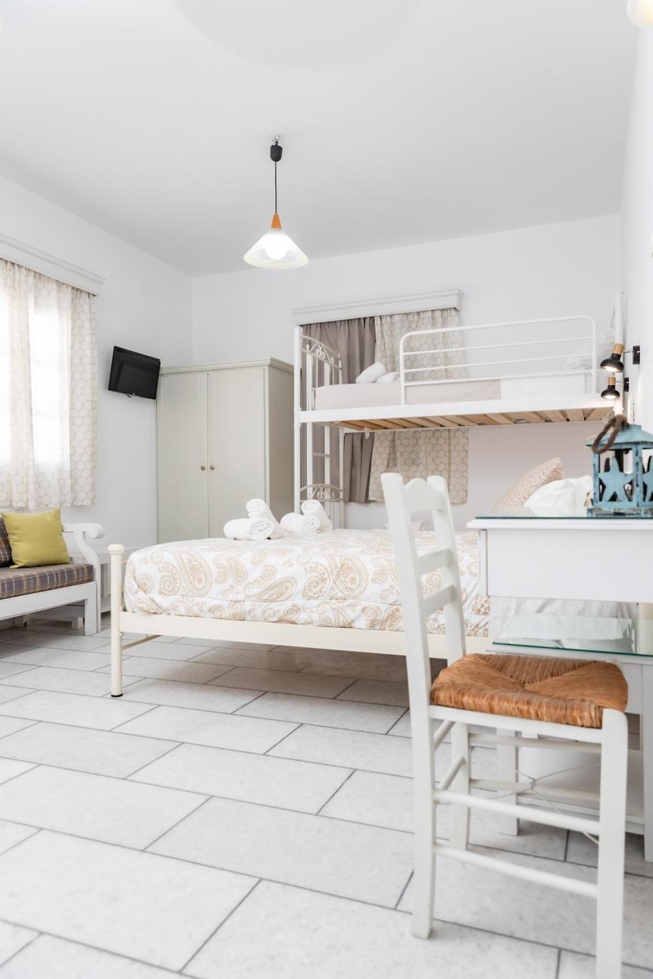 Depis Studios & Apartments Naxos City 外观 照片