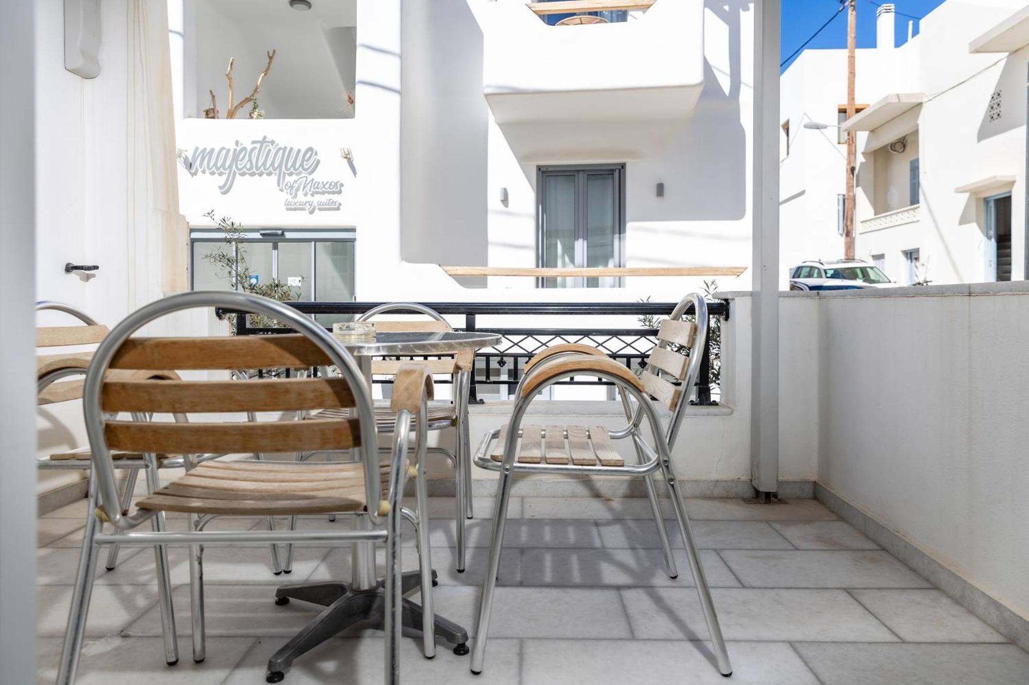 Depis Studios & Apartments Naxos City 外观 照片
