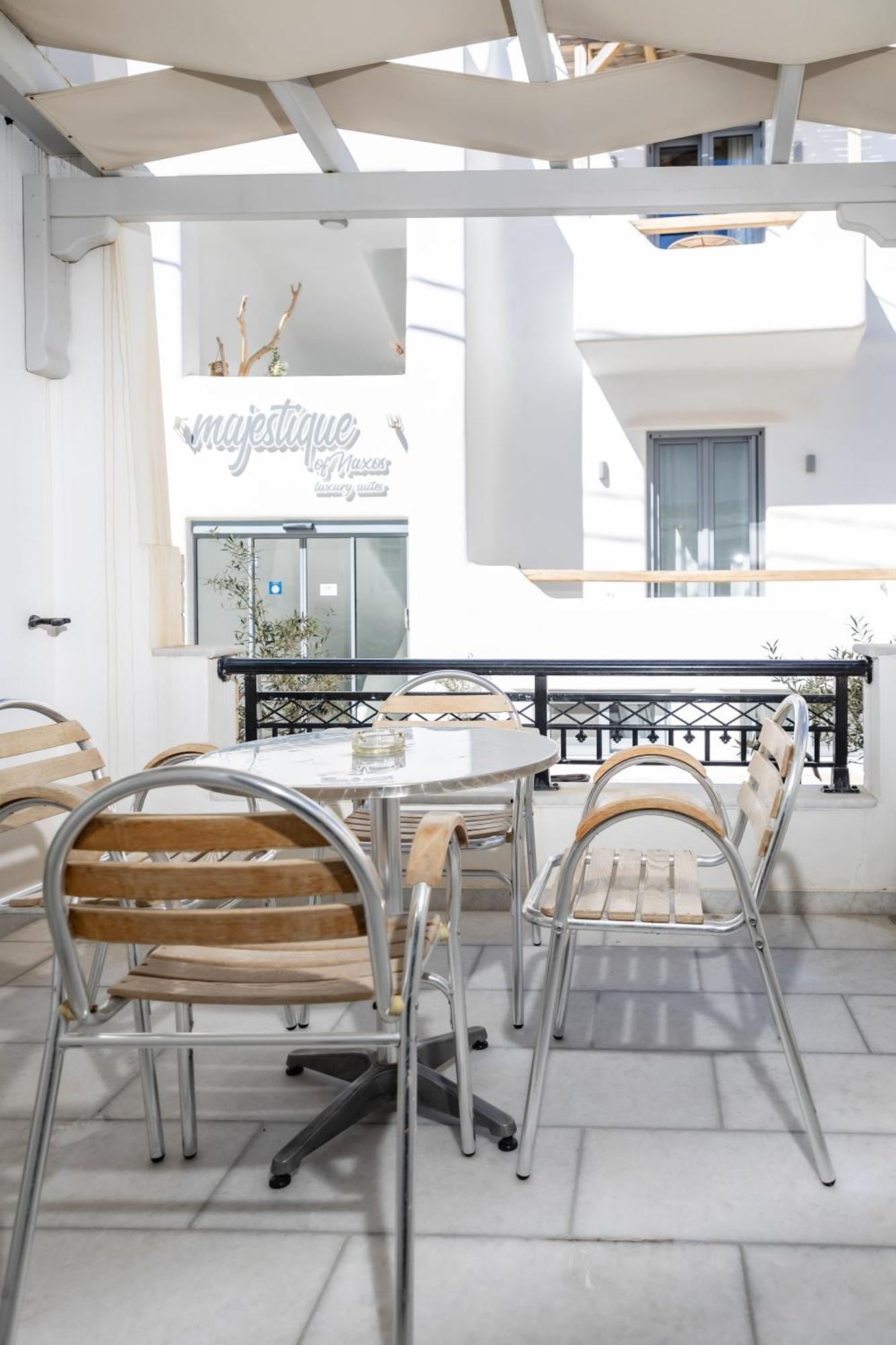 Depis Studios & Apartments Naxos City 外观 照片