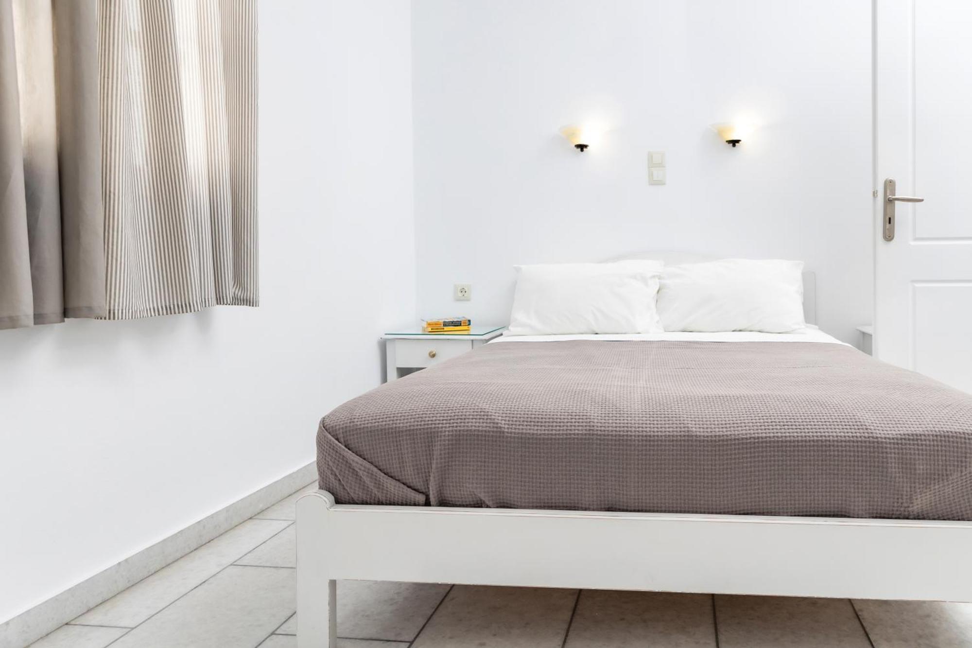 Depis Studios & Apartments Naxos City 外观 照片