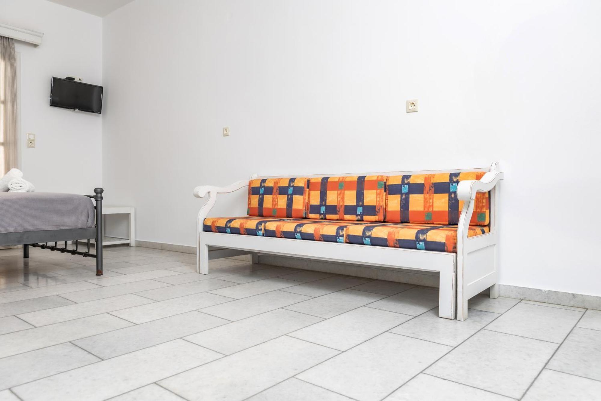 Depis Studios & Apartments Naxos City 外观 照片